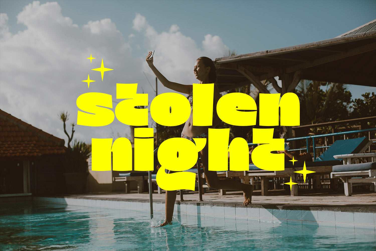 Eclister Display Typeface